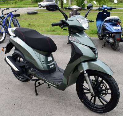Скутер Regulmoto TREVIS 125. Фото N3